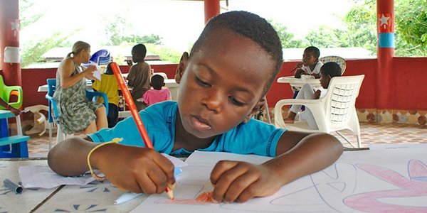 Benvenuti A Sierra Leone Diario Di Viaggio Per Bambini : 6x9 Diario di  viaggio e di appunti per bambini I Completa e disegna I Con suggerimenti I  Regalo perfetto per il tuo